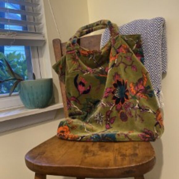 VINTAGE VELVET FLORAL TOTE/HOBO BAG - Picture 2 of 5